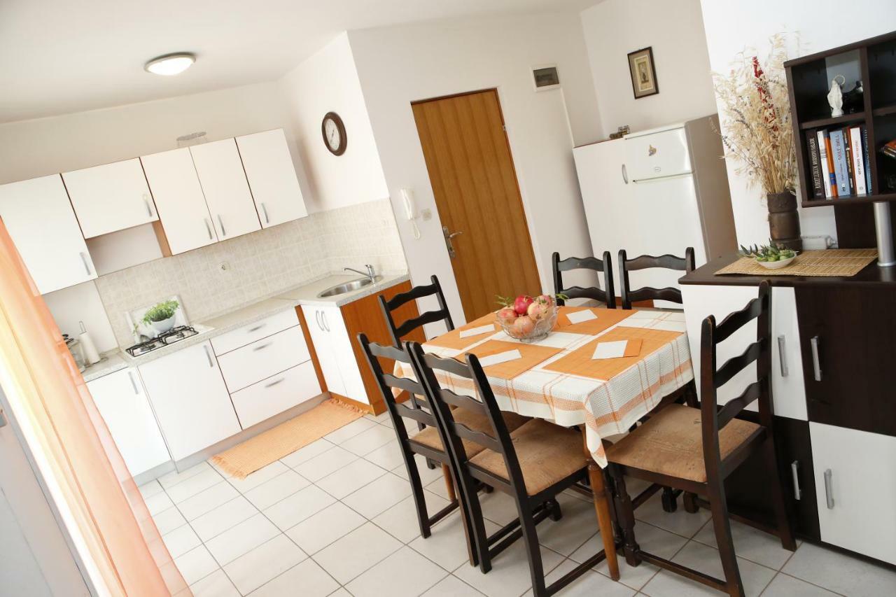 Apartman Alica Srima 沃迪切 外观 照片